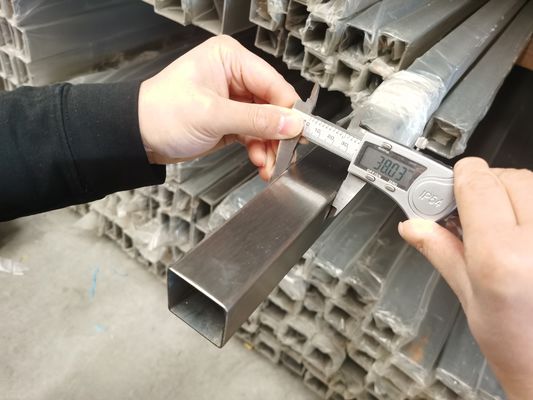 Geborstelde het Roestvrije staal Vierkante Buis van ASTM poetste de A479 Heldere 0.6mm op